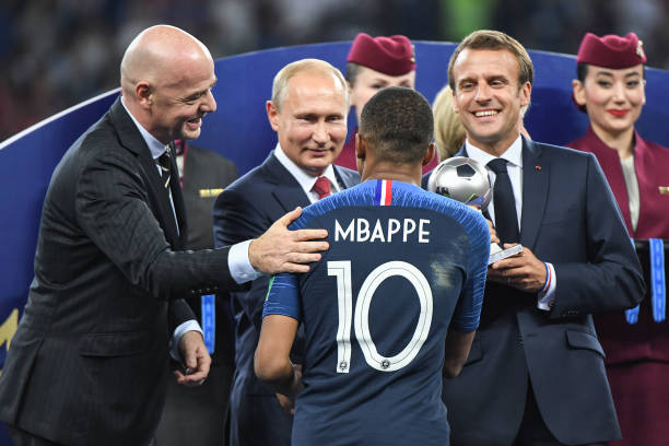 还提升了他 还提升了他