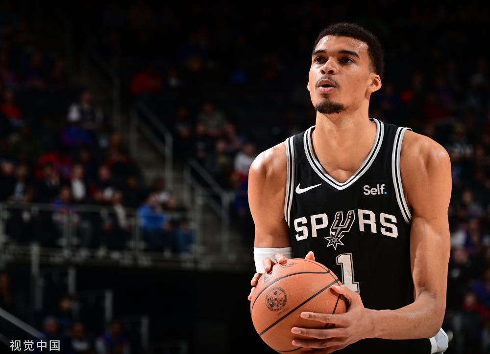 刻的挺身而 刻的挺身而